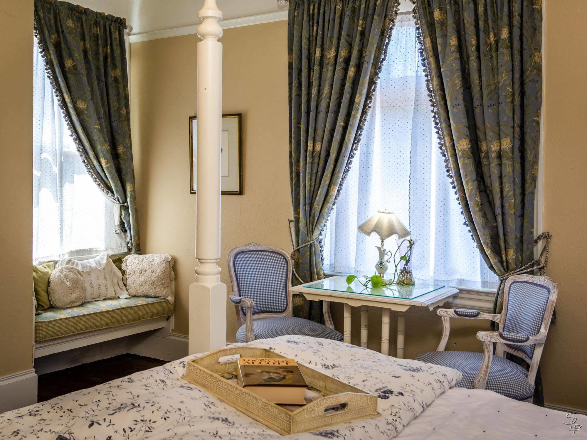 Joshua Inn Bed & Breakfast Холлистер Экстерьер фото
