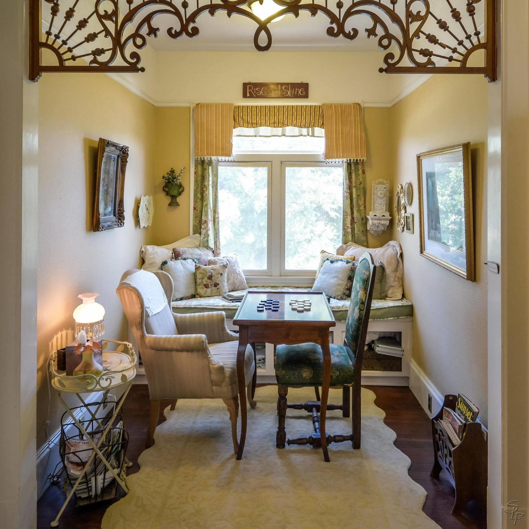 Joshua Inn Bed & Breakfast Холлистер Экстерьер фото